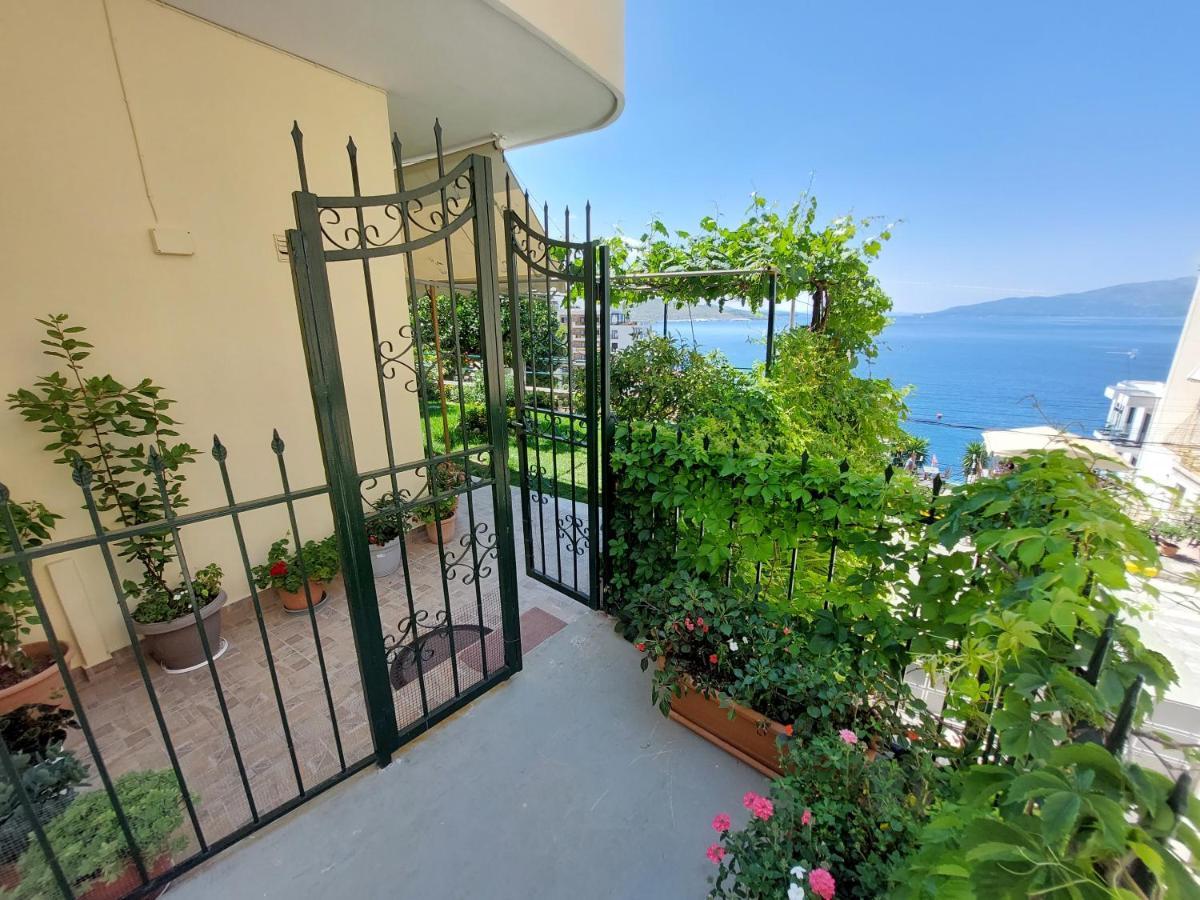 The Sun House Lägenhet Sarandë Exteriör bild